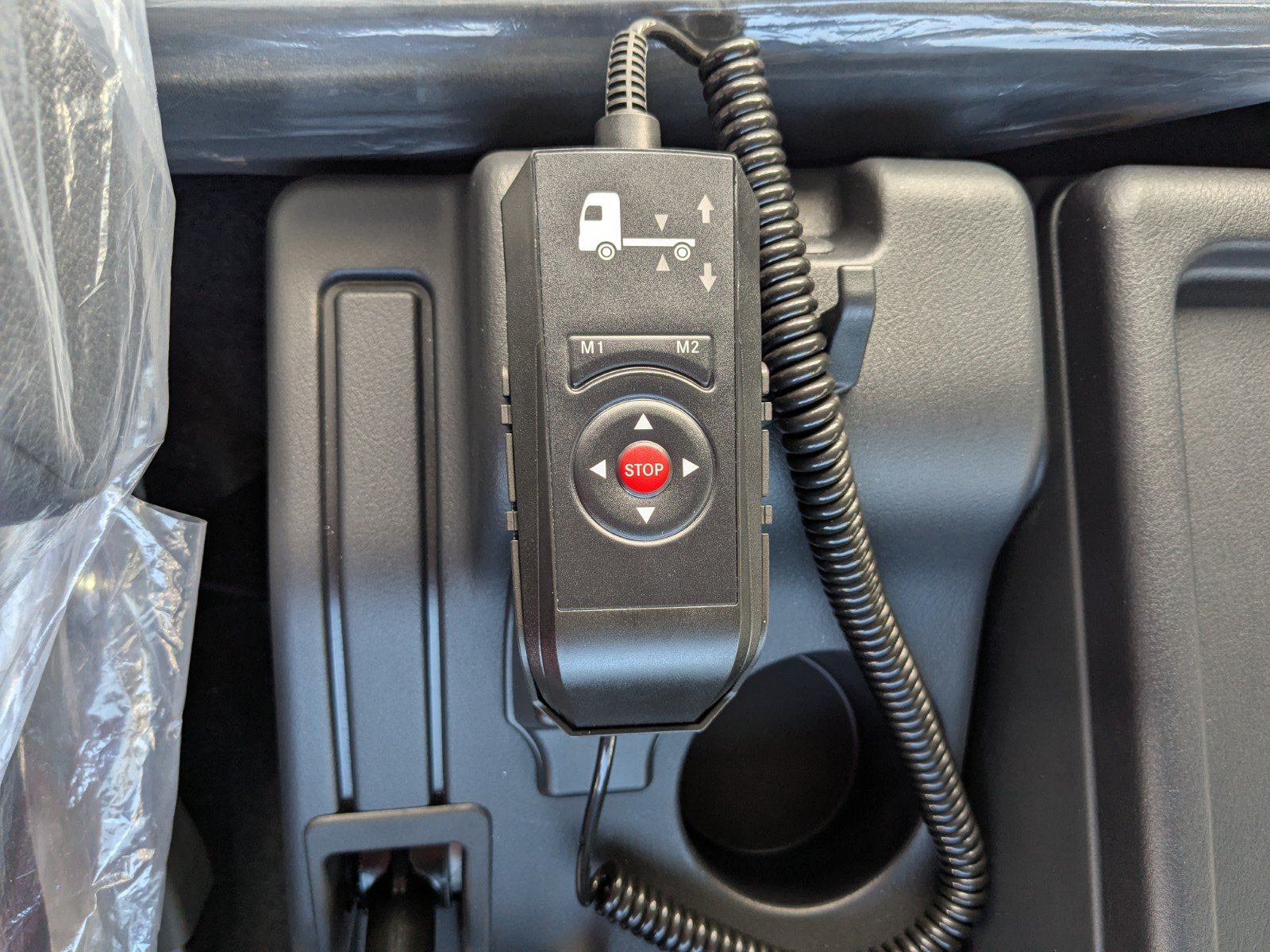 vehicle_image_20260606150506TQFhxxsBJ3.jpg