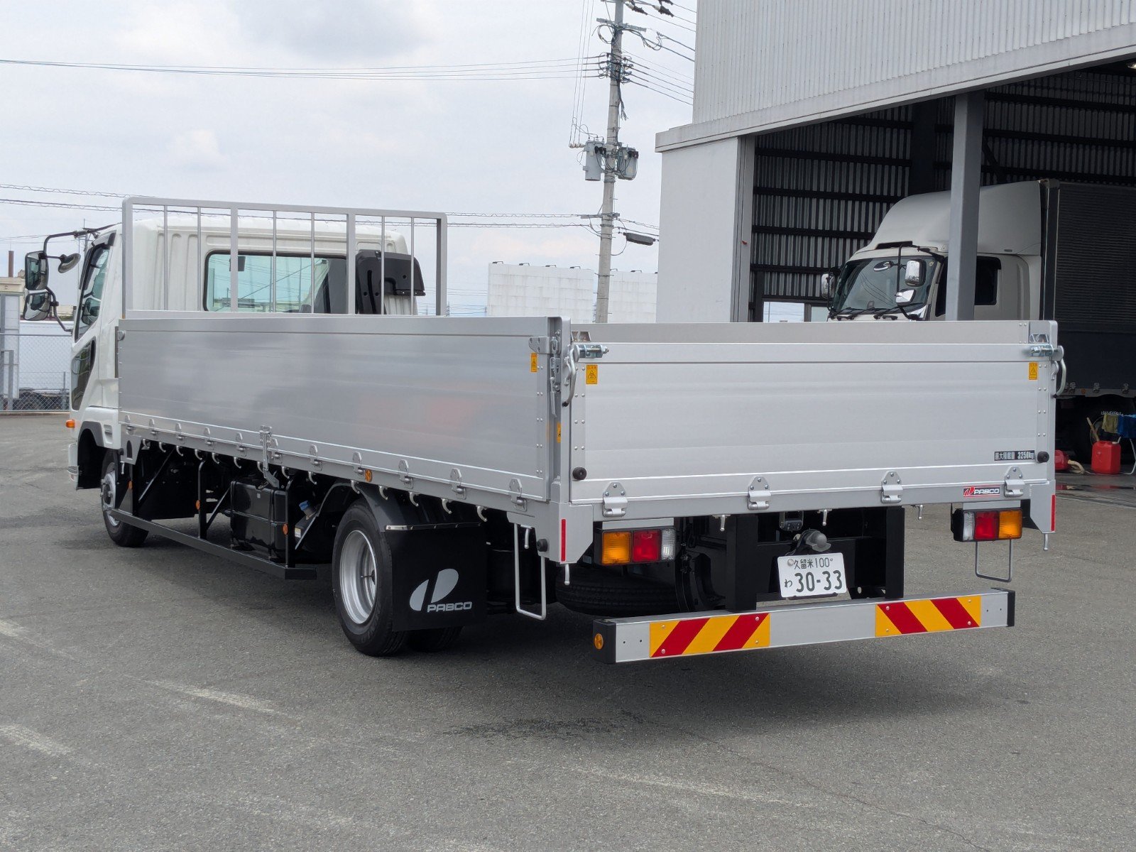 vehicle_image_20260606151043HCUJQUVnFv.jpg