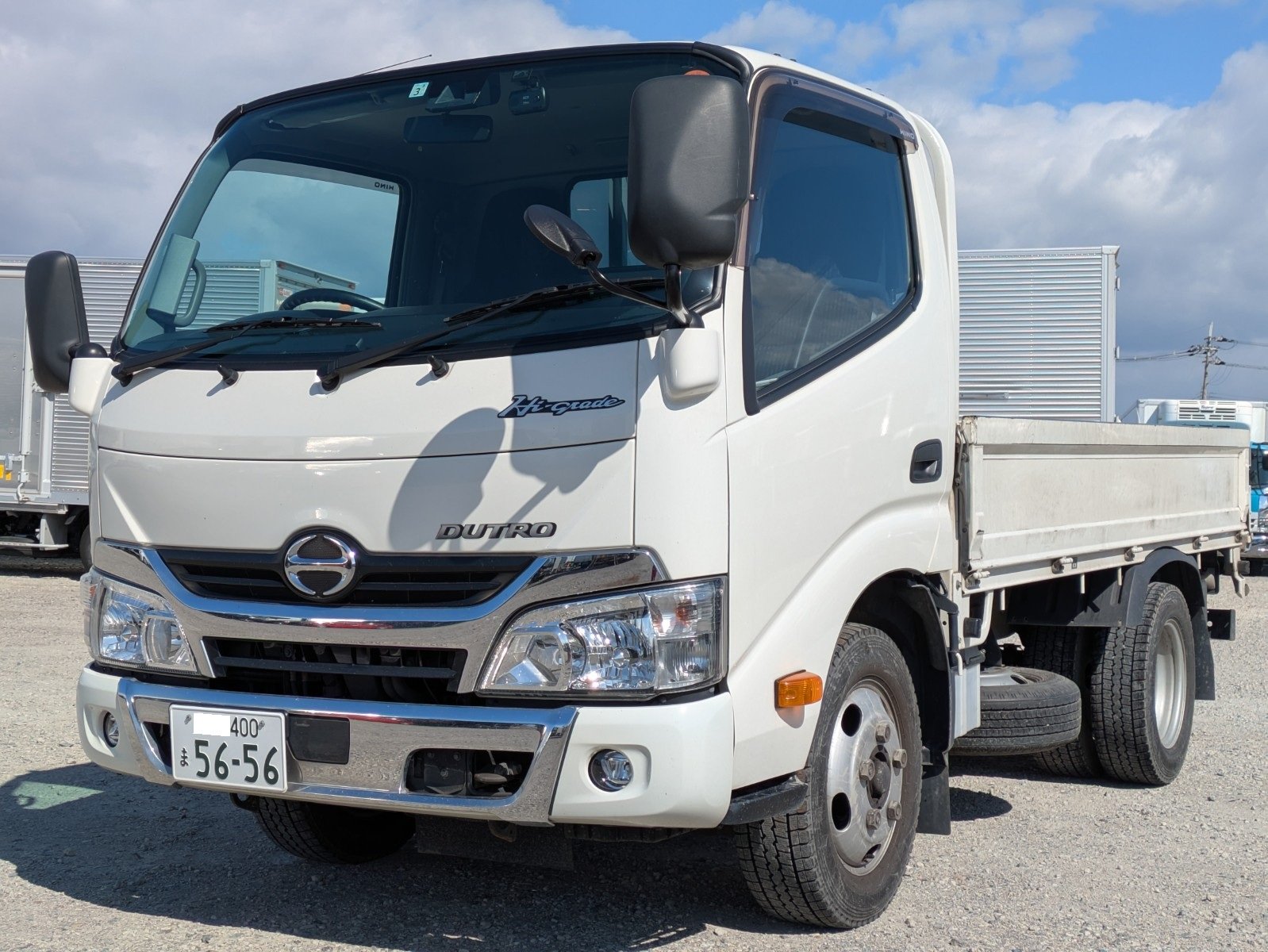 vehicle_image_20260312085047CDjbX5PtSZ.jpg