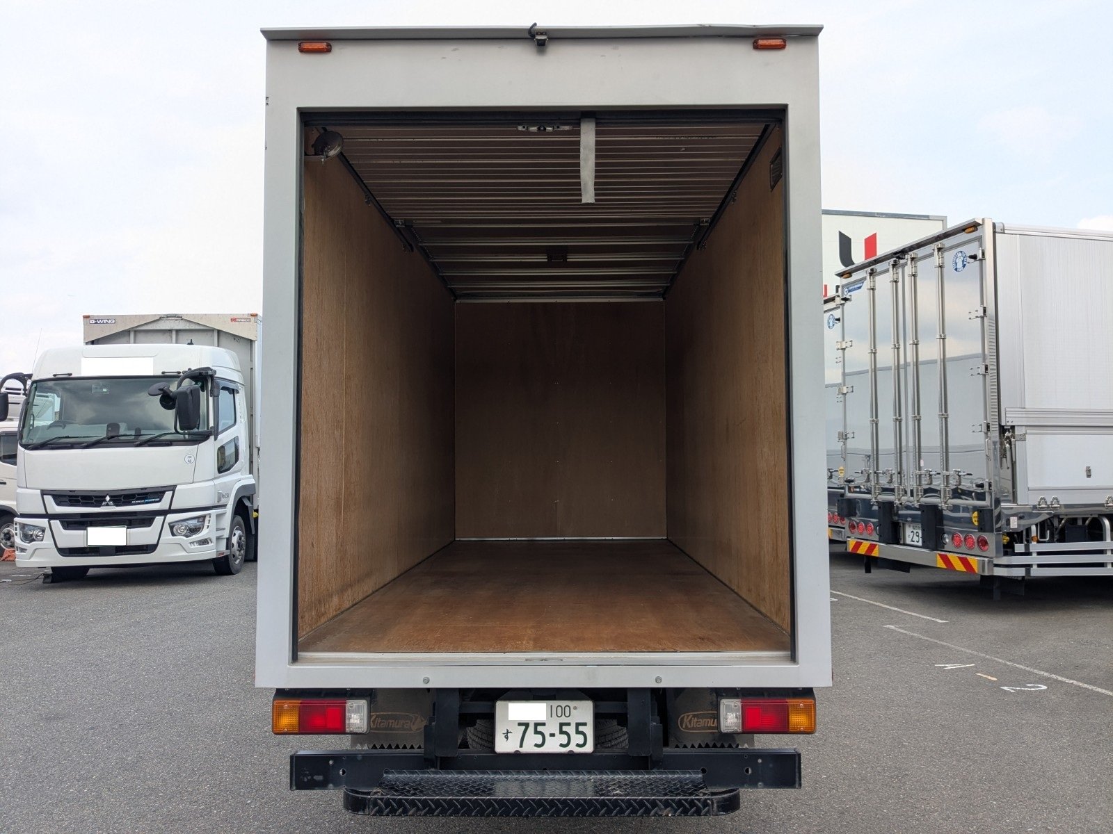 vehicle_image_202603071542450AXRCu3gyN.jpg