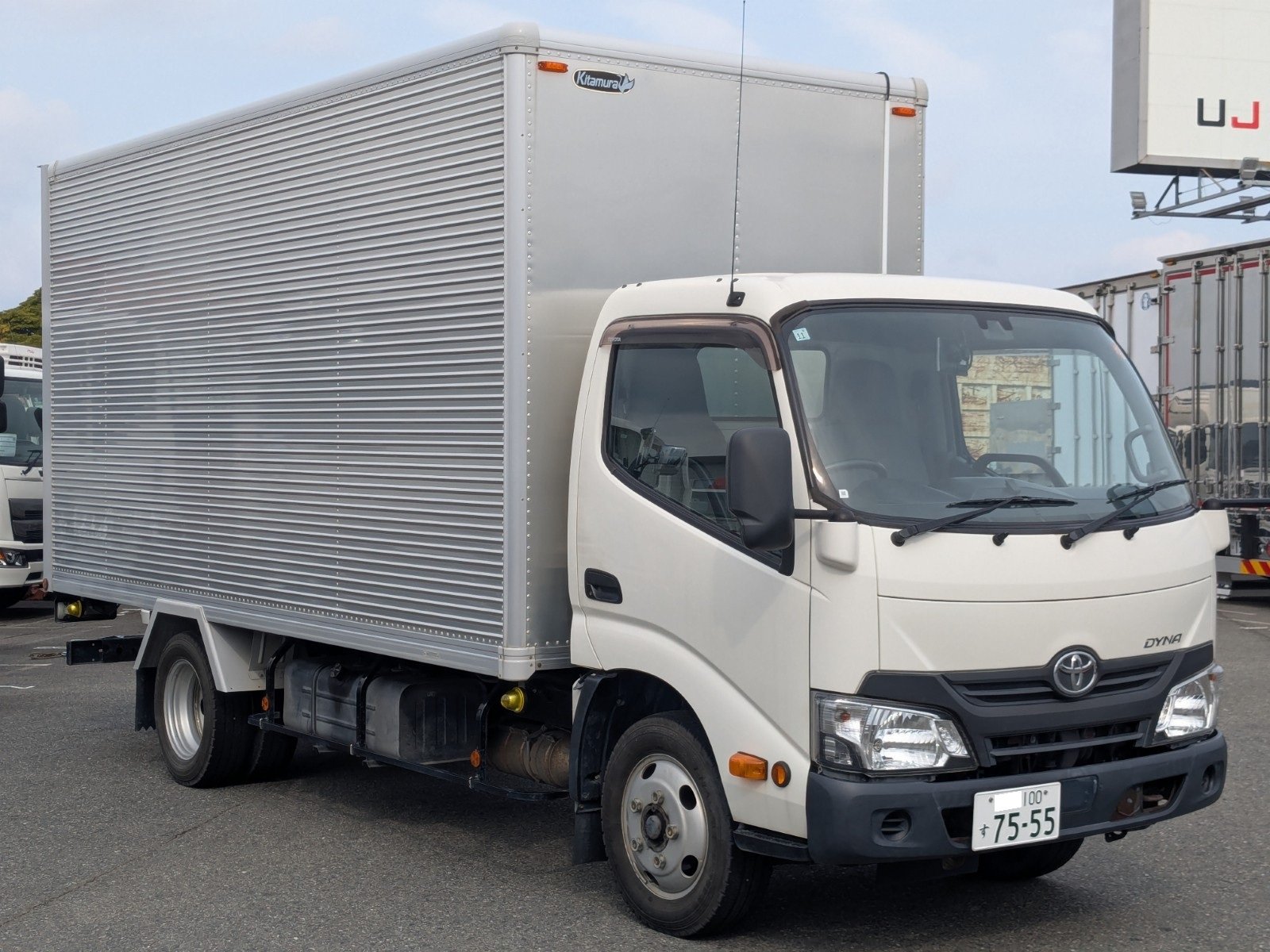 vehicle_image_20260307154245bv5gb2oqyD.jpg
