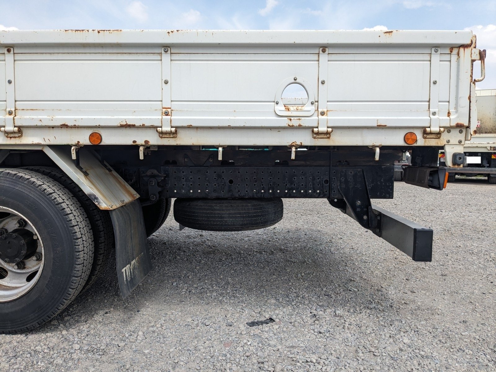 vehicle_image_20260422114226LzBvGxXOud.jpg