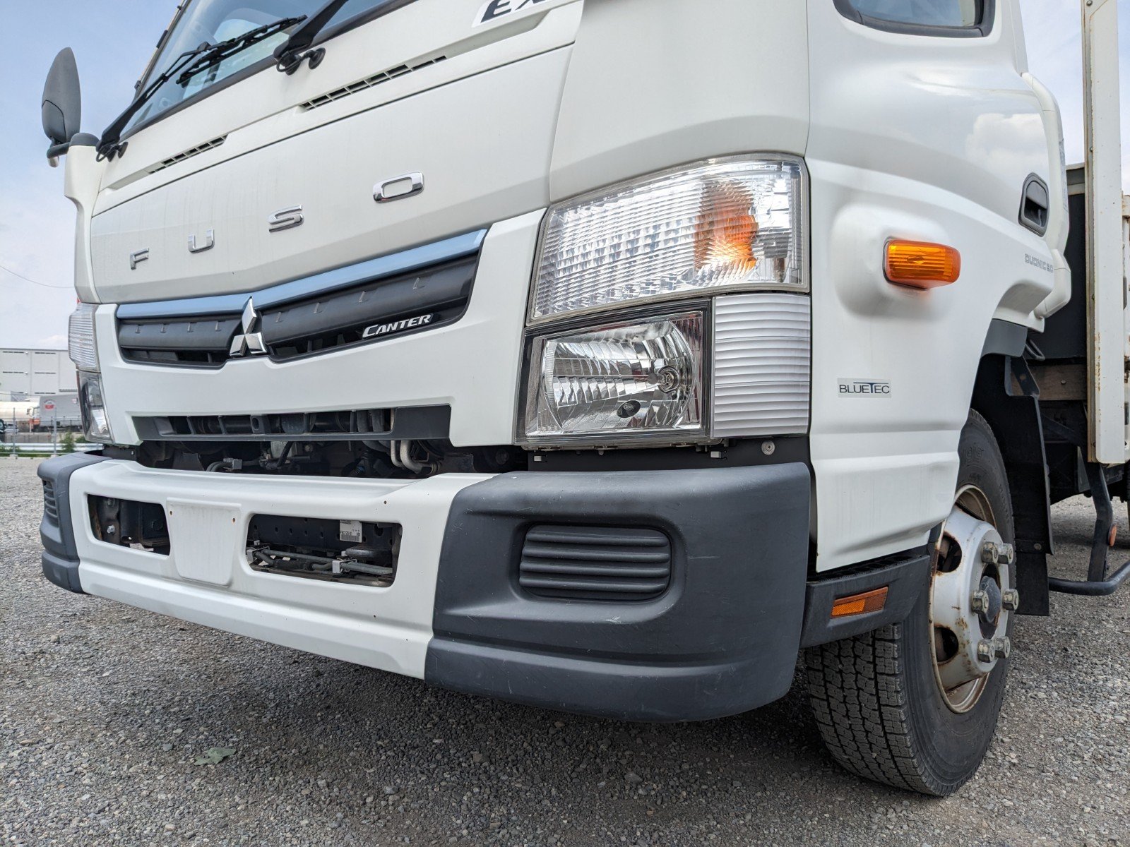 vehicle_image_20260422114226k9INxE68on.jpg