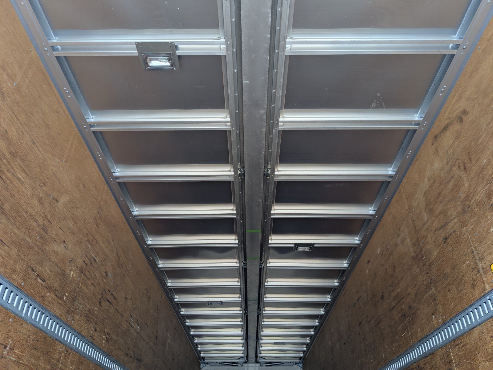 vehicle_image_202603041003318Sz0DrNnFx.jpg
