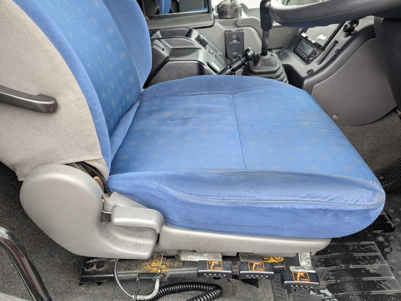 vehicle_image_20260304100331EZKaZmHwNG.jpg