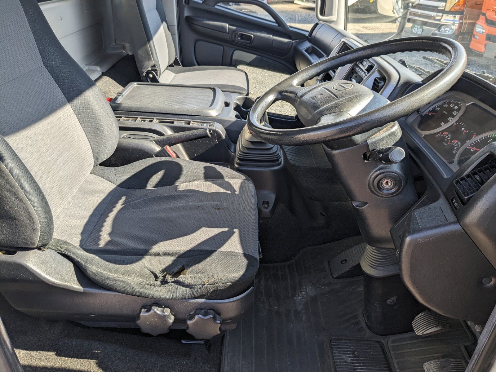 vehicle_image_20260216145104JRmKi8Nq9C.jpg