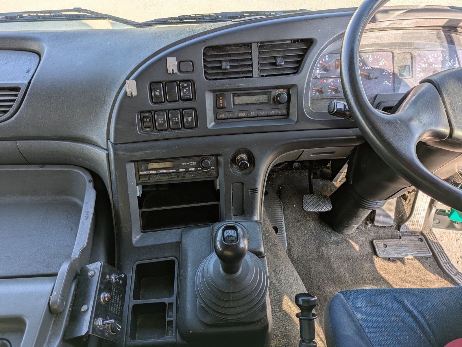 vehicle_image_20260203150811H7JcLbzjTl.jpg