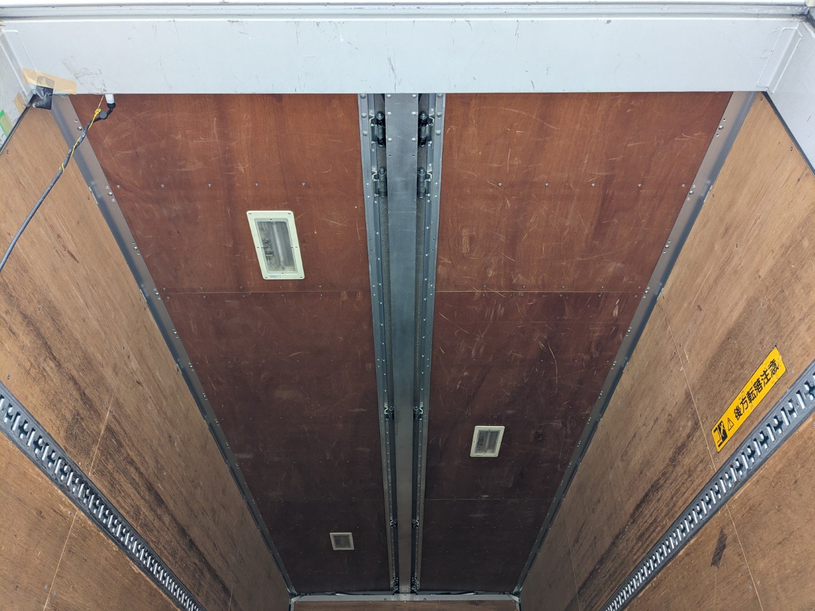 vehicle_image_20260318095235gmDBJvFCfi.jpg