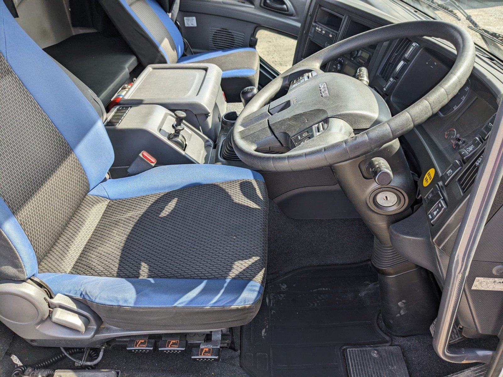 vehicle_image_20260220094007gEB8d3m5c5.jpg