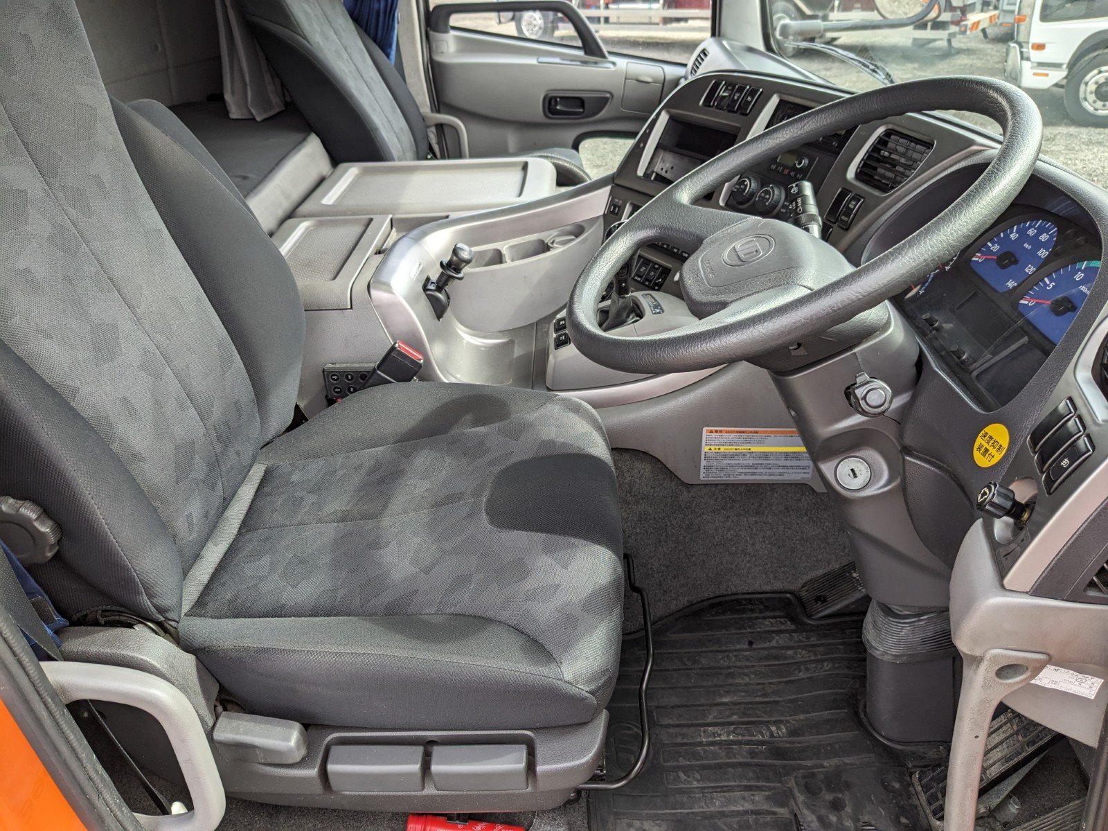 vehicle_image_202603020933171Bgr2G0ZNB.jpg