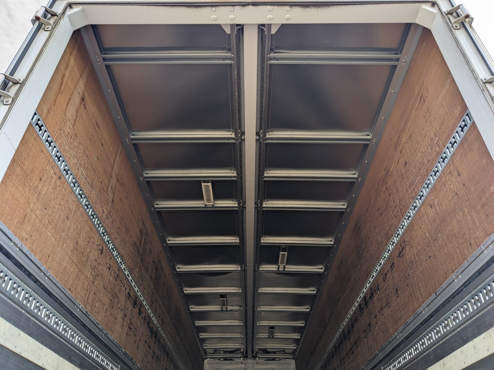 vehicle_image_2026030209331740R443is3n.jpg