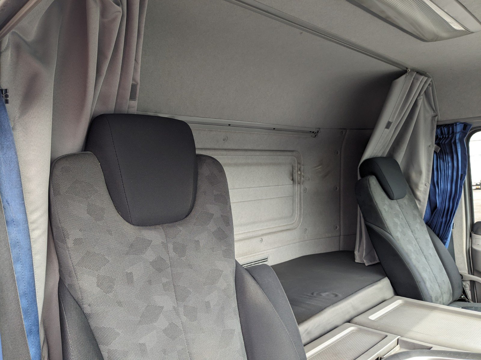 vehicle_image_20260302093317VkYbjqRy7E.jpg