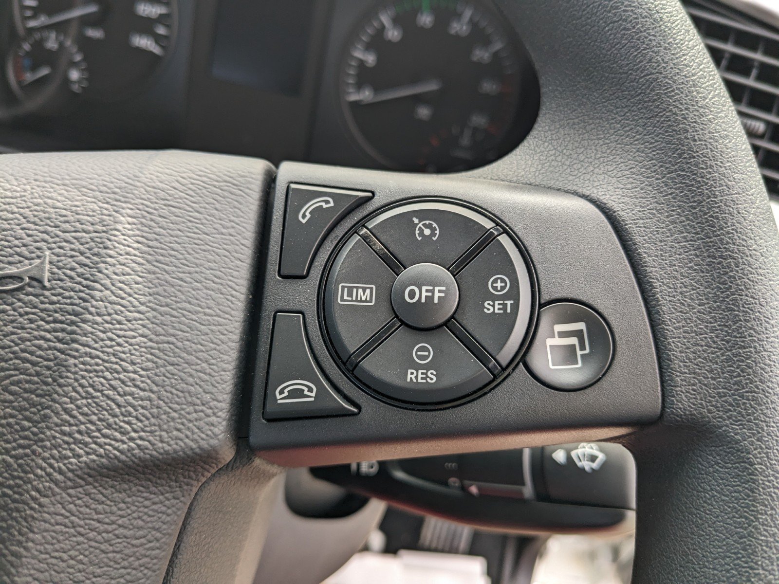vehicle_image_20260204192452312auGgqAg.jpg
