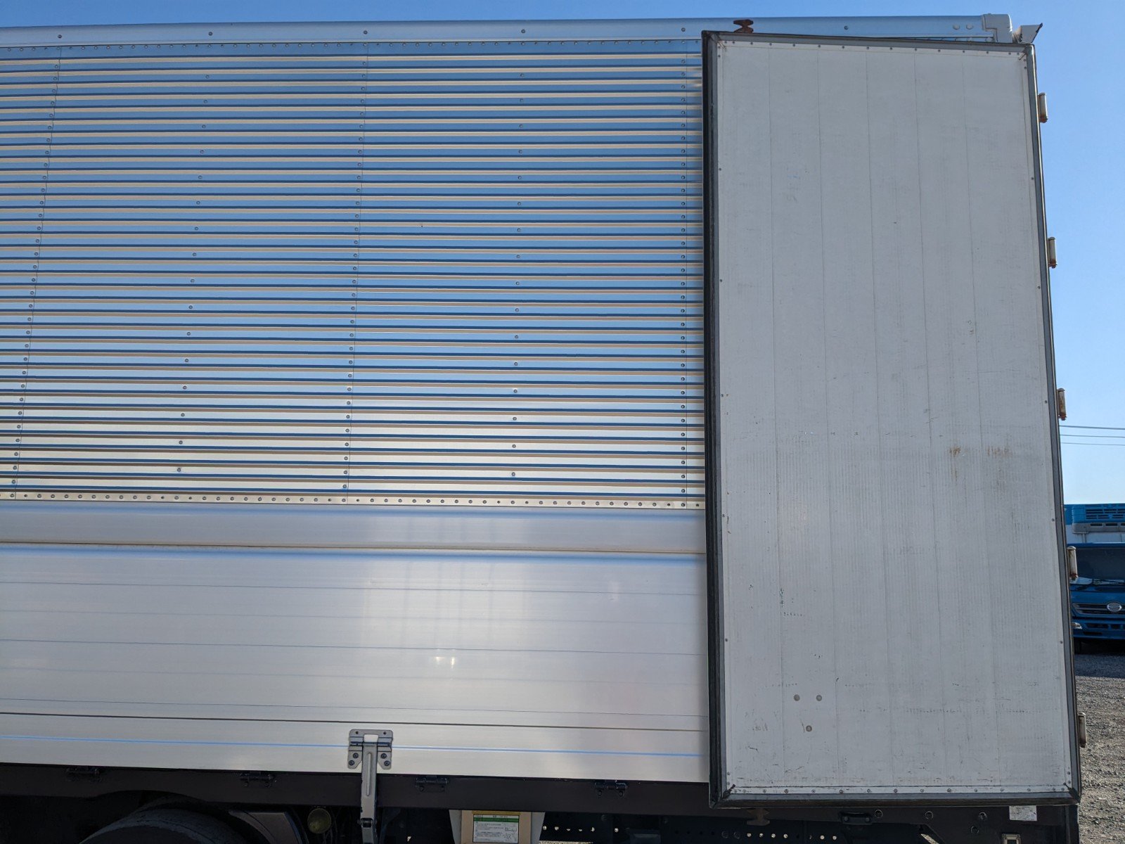 vehicle_image_202602200912586k1bAWBXtT.jpg