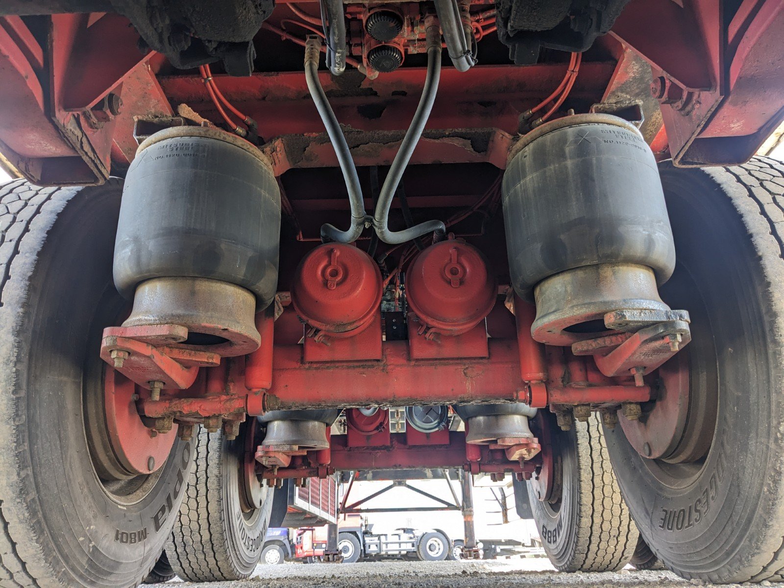 vehicle_image_20260330180901BmN6sgQDpw.jpg