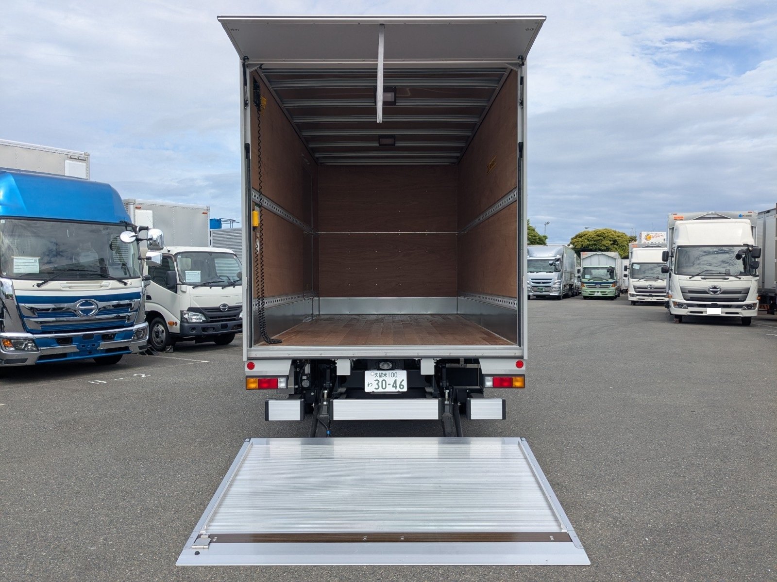 vehicle_image_20260522095407DSJam0ZfGE.jpg