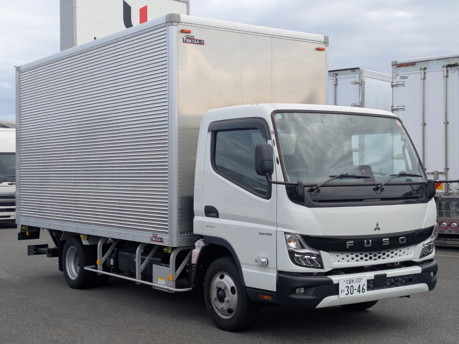 vehicle_image_20260522095407MxFzD7tBdi.jpg