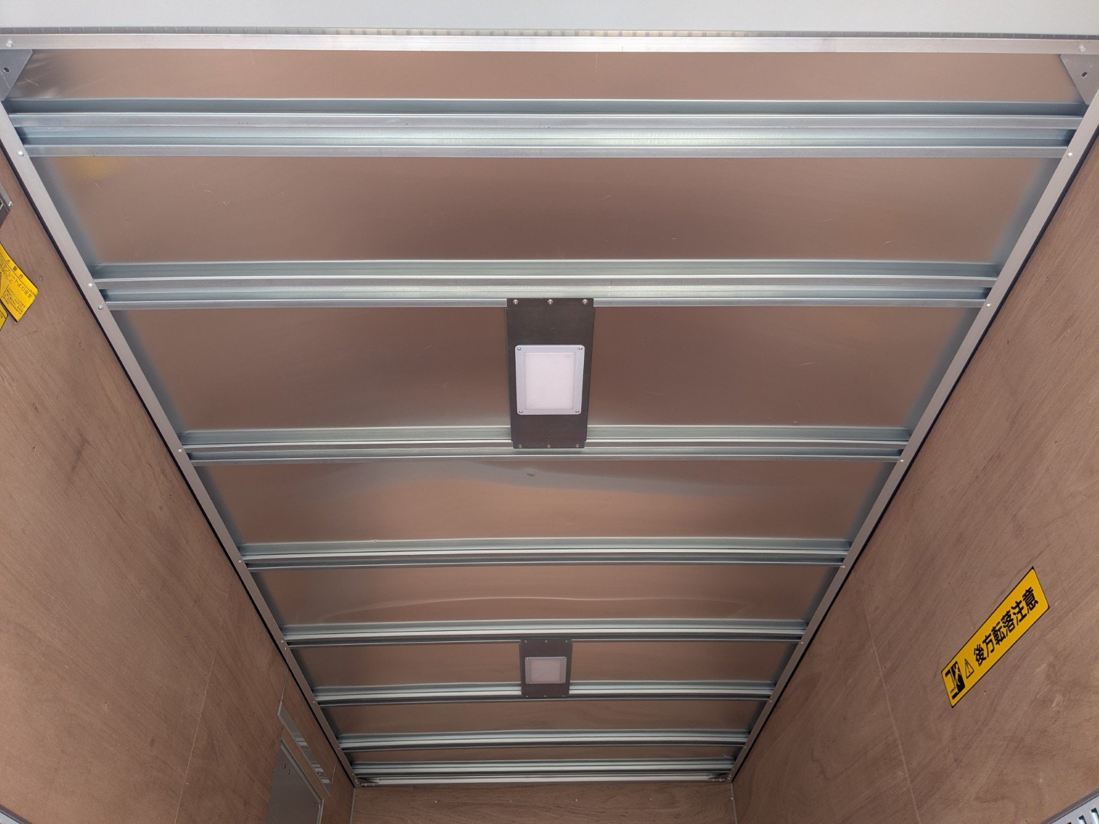 vehicle_image_20260522095407iY6aI477hA.jpg