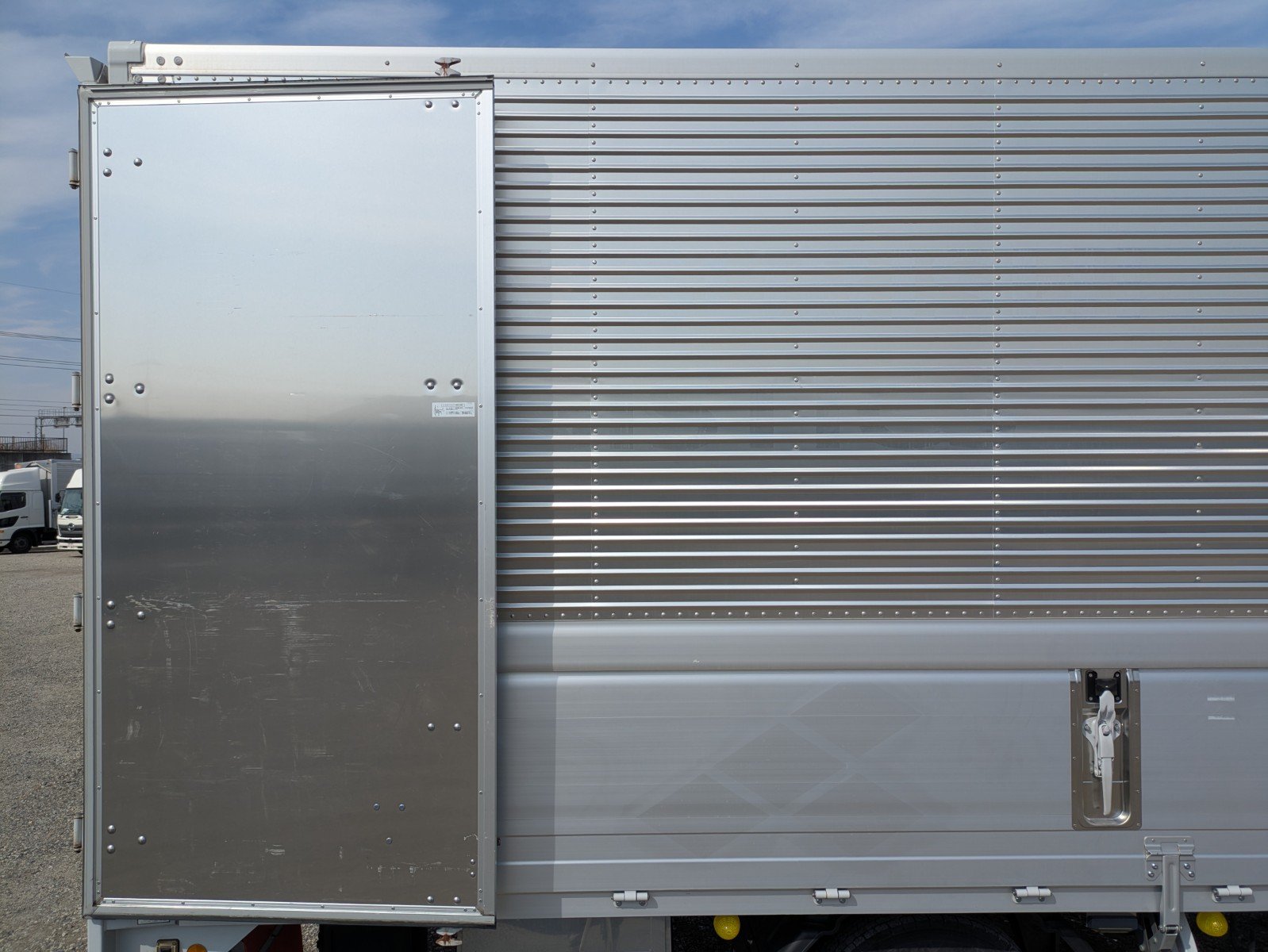 vehicle_image_20260424104738wh94YDD2bB.jpg