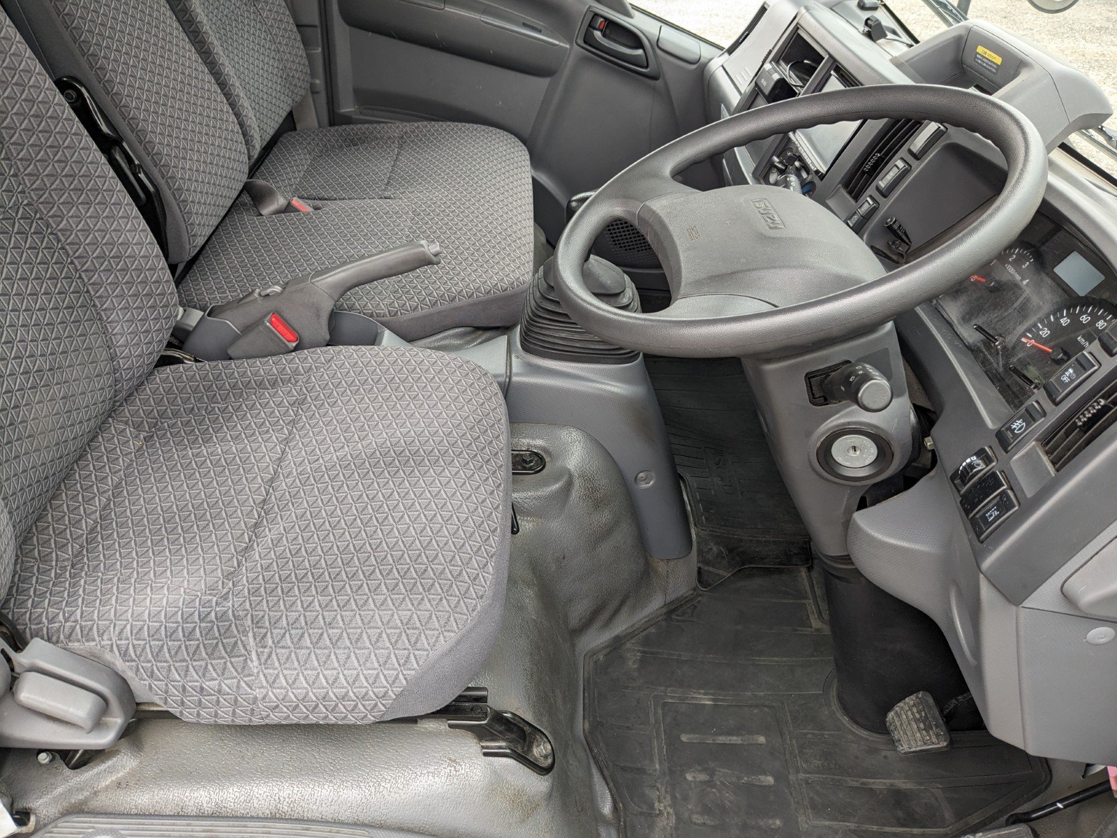 vehicle_image_202604201629241DtiO338Zh.jpg