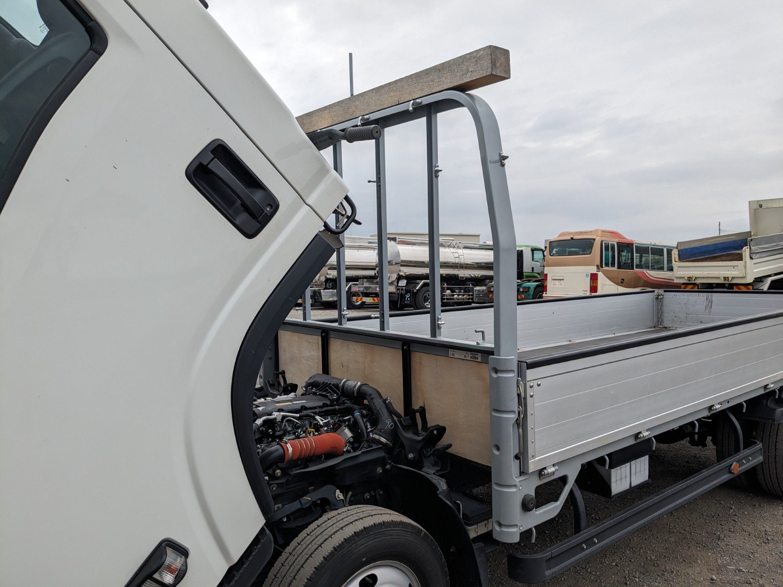 vehicle_image_20260420162924EDSuUJi1Y5.jpg