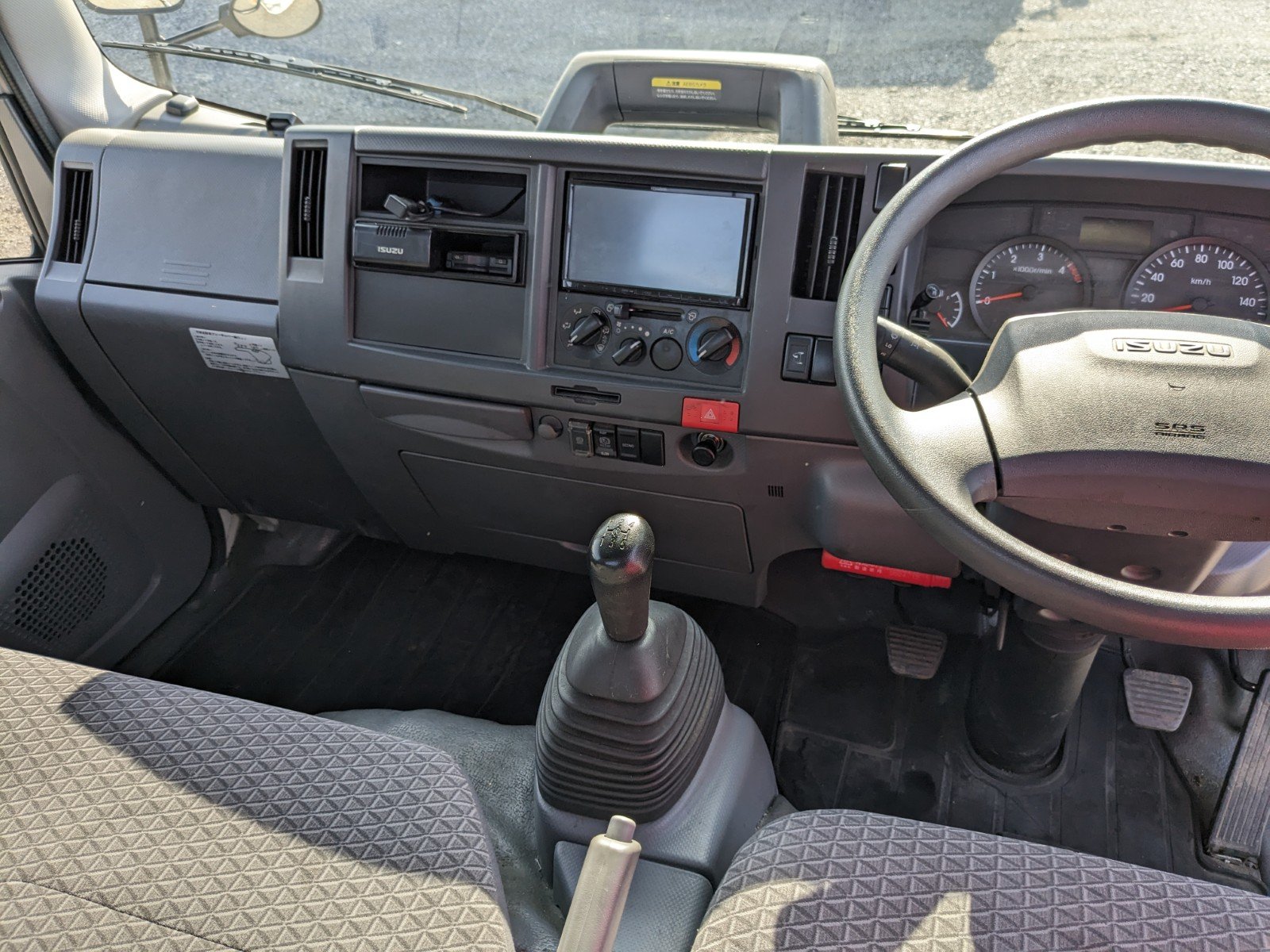 vehicle_image_20260513133605XpJYaQj1c4.jpg