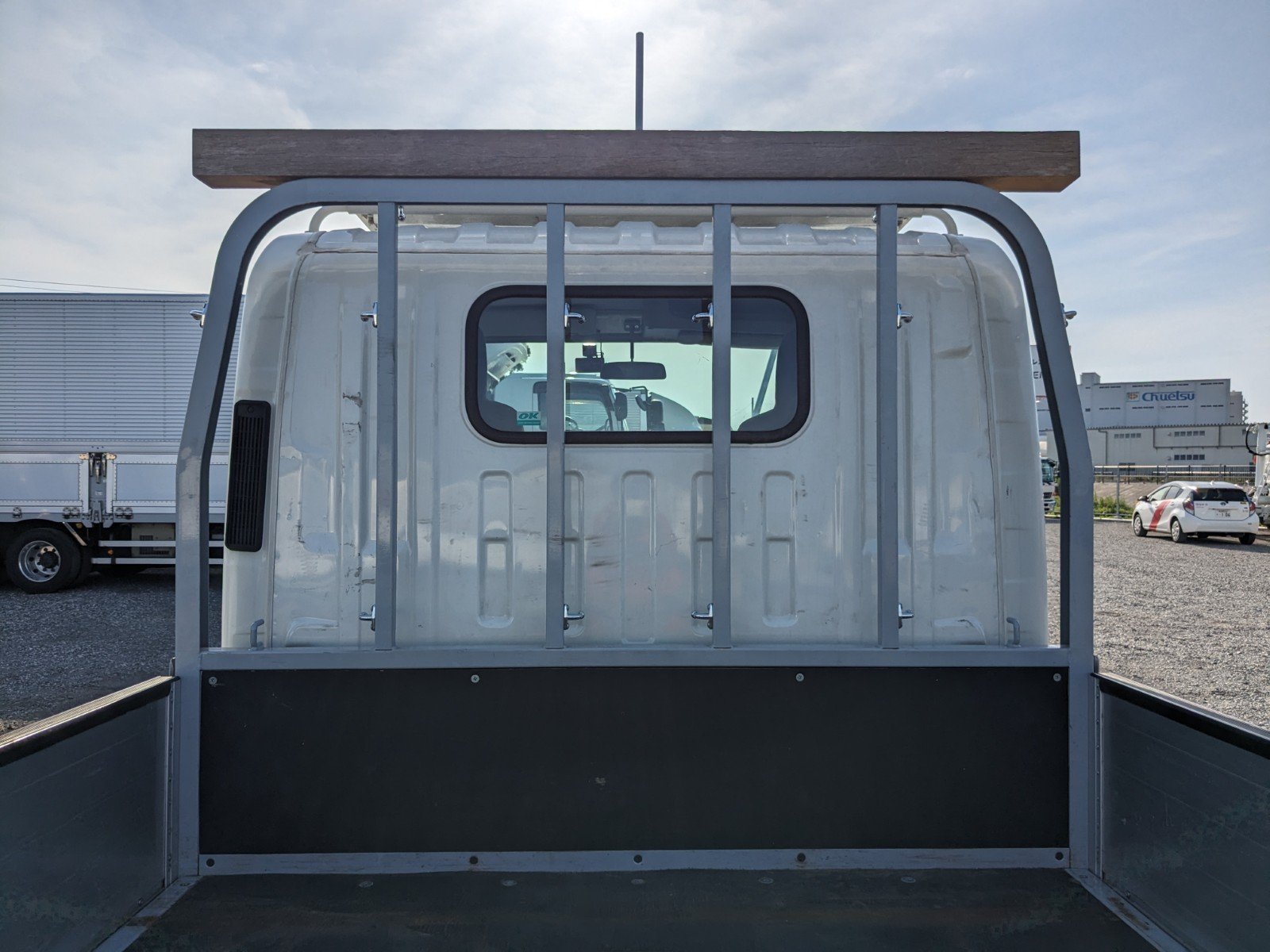 vehicle_image_20260513133605hntE33XZ8Y.jpg