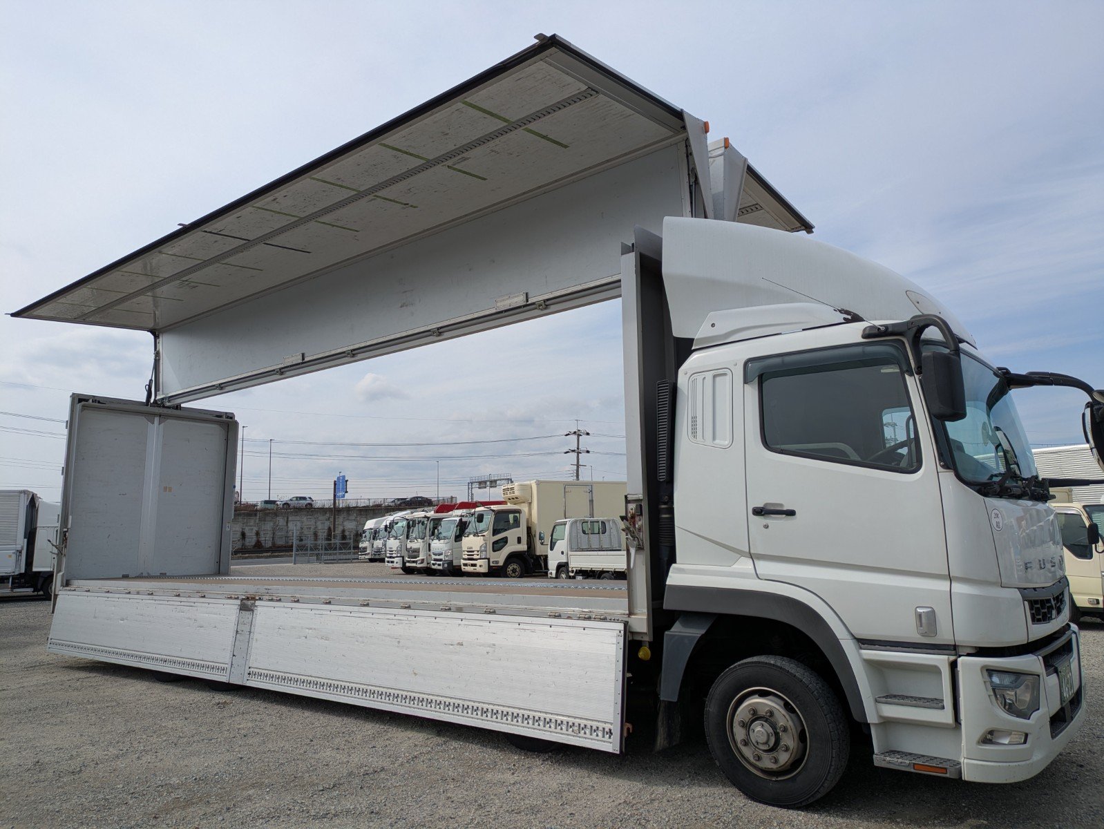 vehicle_image_20260310170715WZRlDvtWBX.jpg