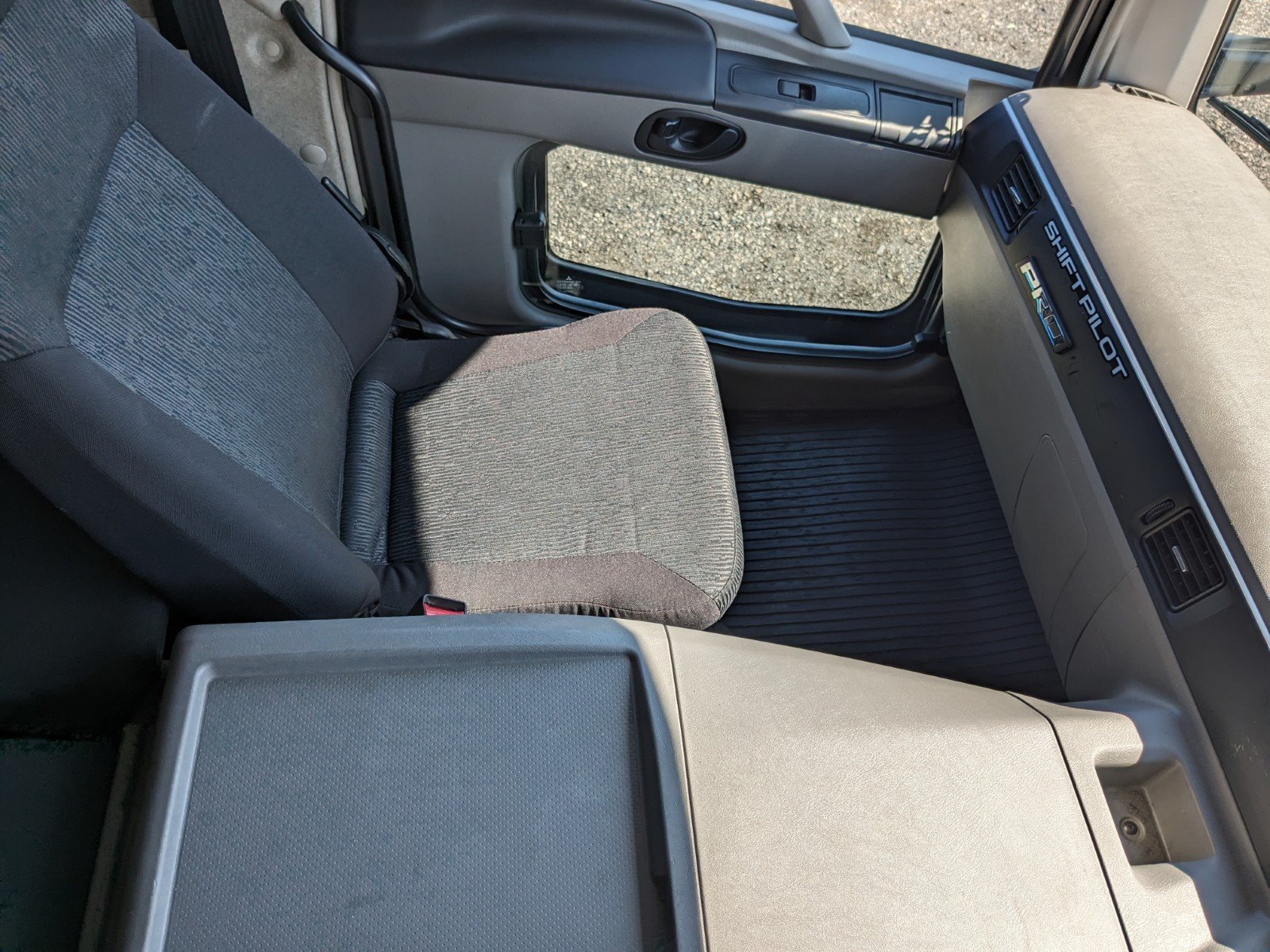 vehicle_image_2026032716494564SyzA49zd.jpg