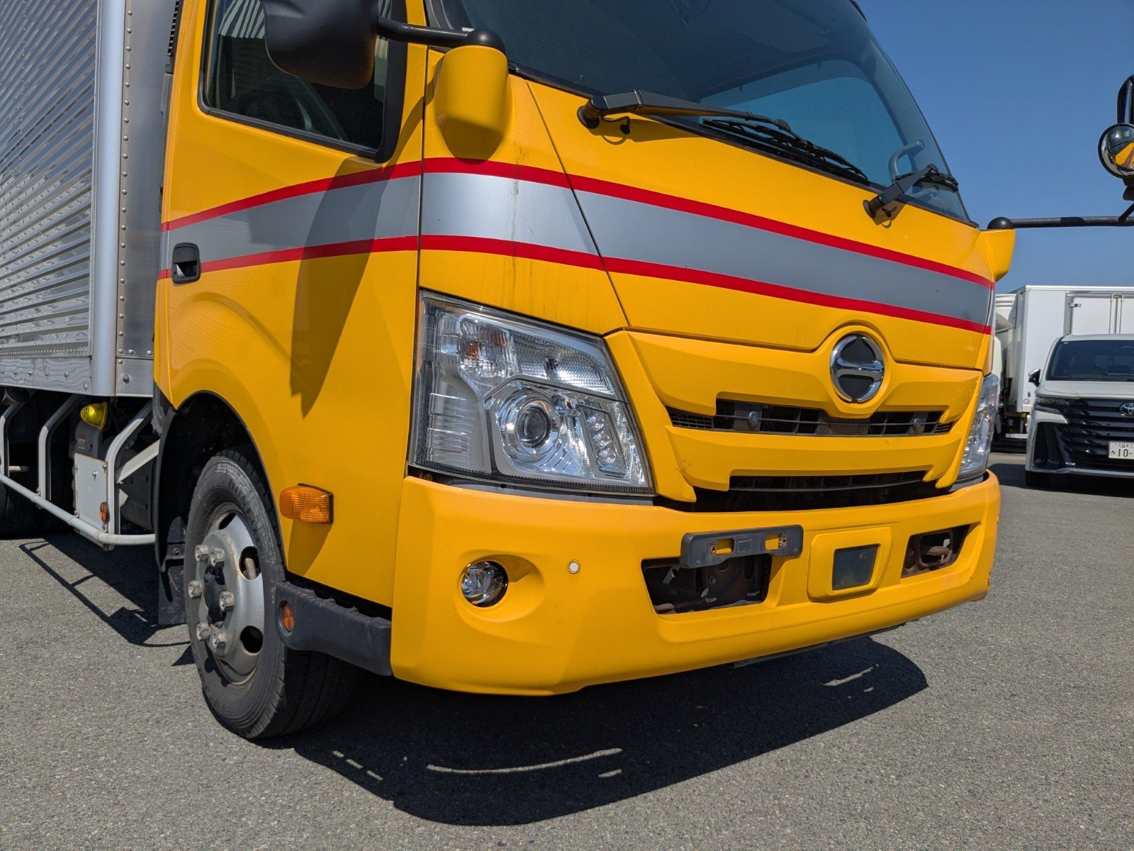 vehicle_image_20260417095023BAwEeJwqZT.jpg