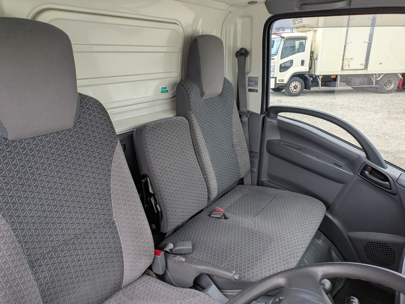 vehicle_image_20260312091542bd7ROKQNQf.jpg