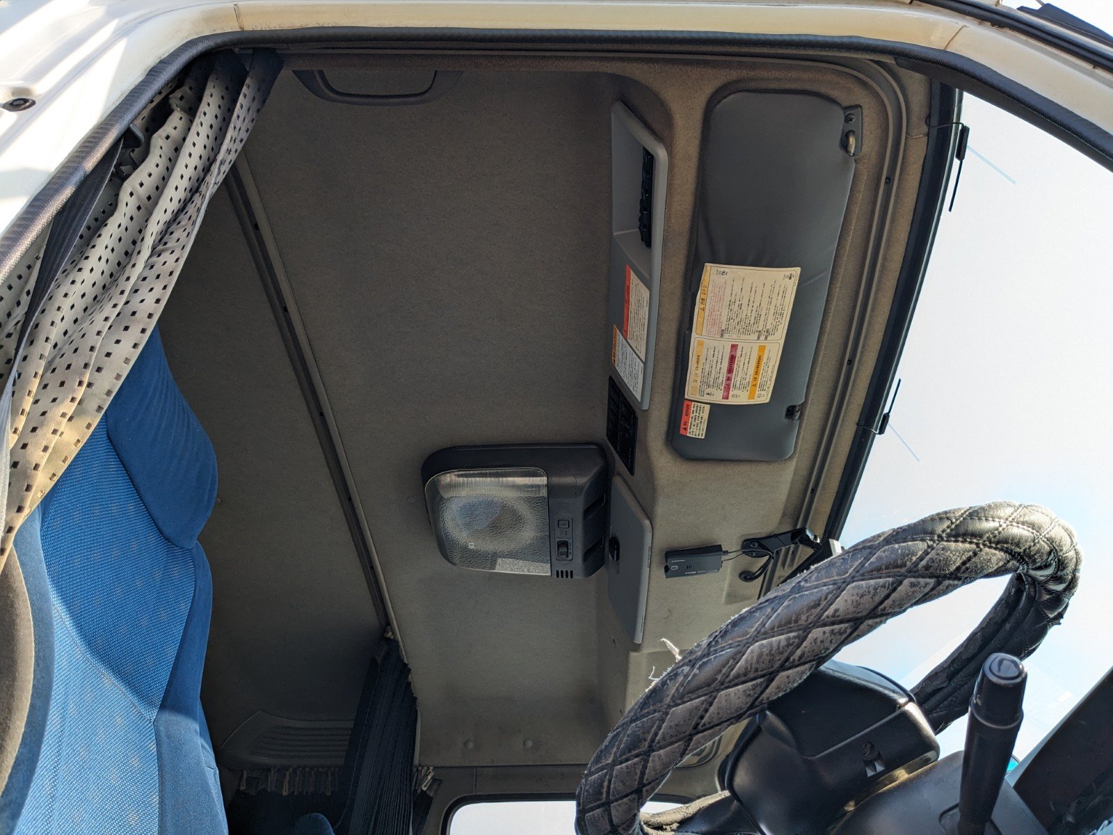 vehicle_image_20260326193543RbocW4Ki7S.jpg