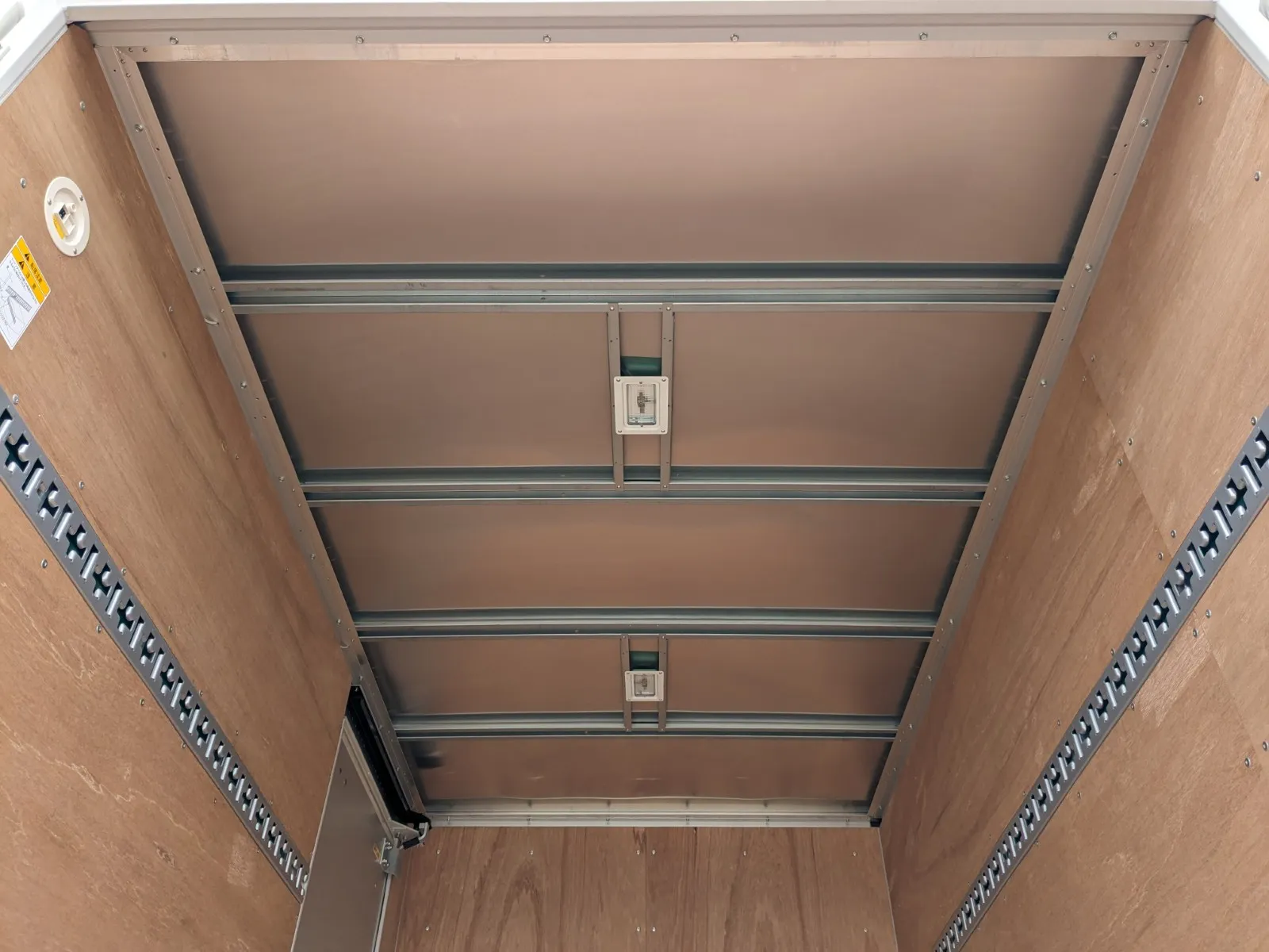 vehicle_image_202606161842192yrMuXJLzh.webp