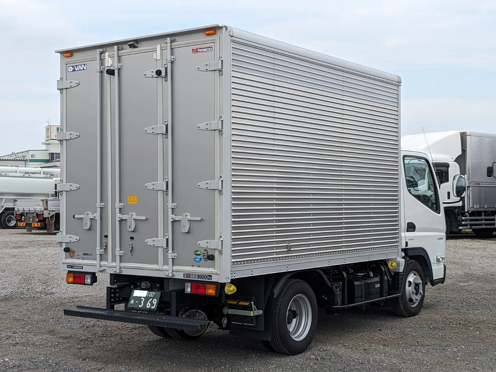 vehicle_image_202606161842193q7jRhASwv.webp