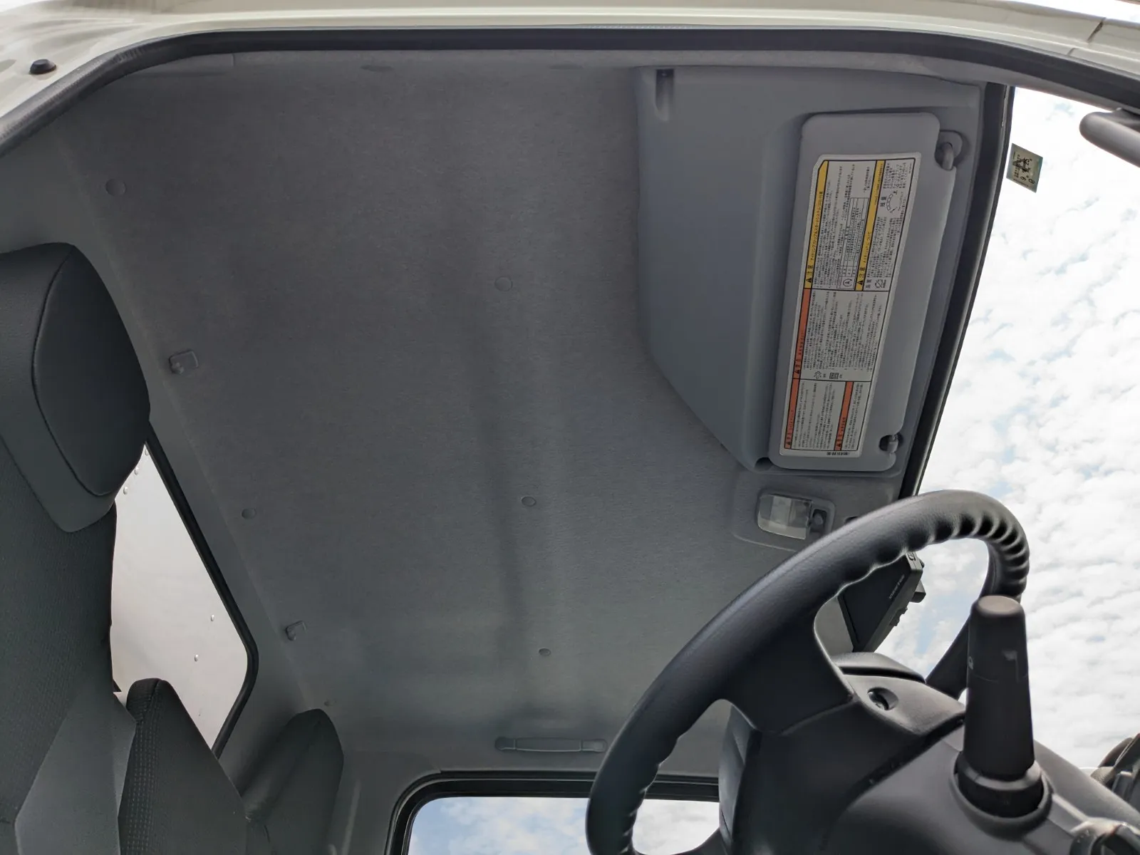vehicle_image_20260616184219OFHKISSZkv.webp