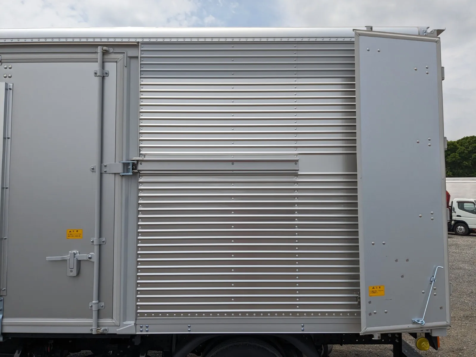 vehicle_image_20260616184219fLBjGaS3ME.webp