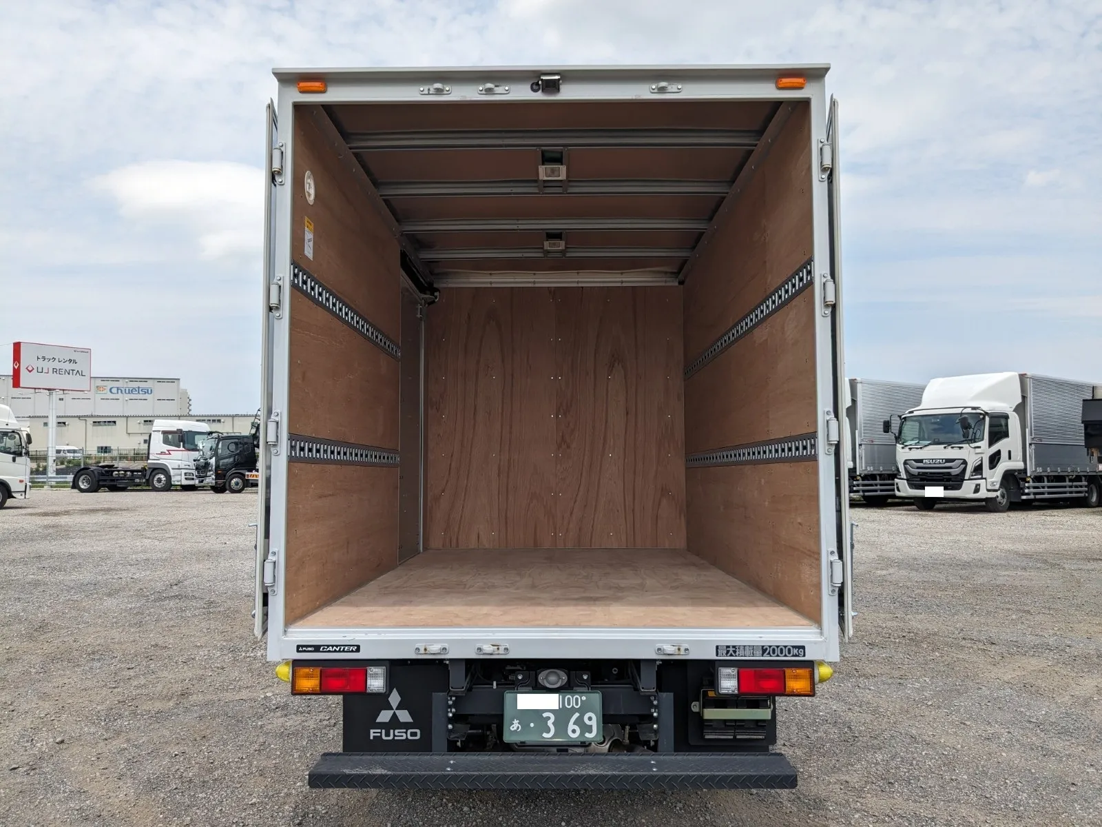 vehicle_image_20260616184219k98h5zmhbj.webp