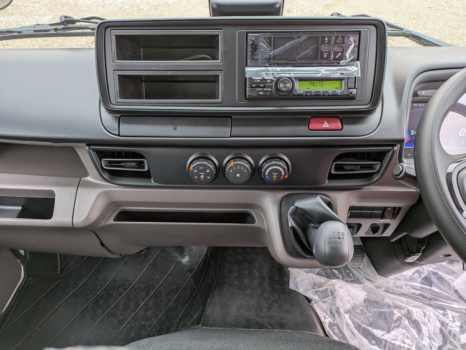 vehicle_image_20260212094440NTWMg4L0QL.jpg