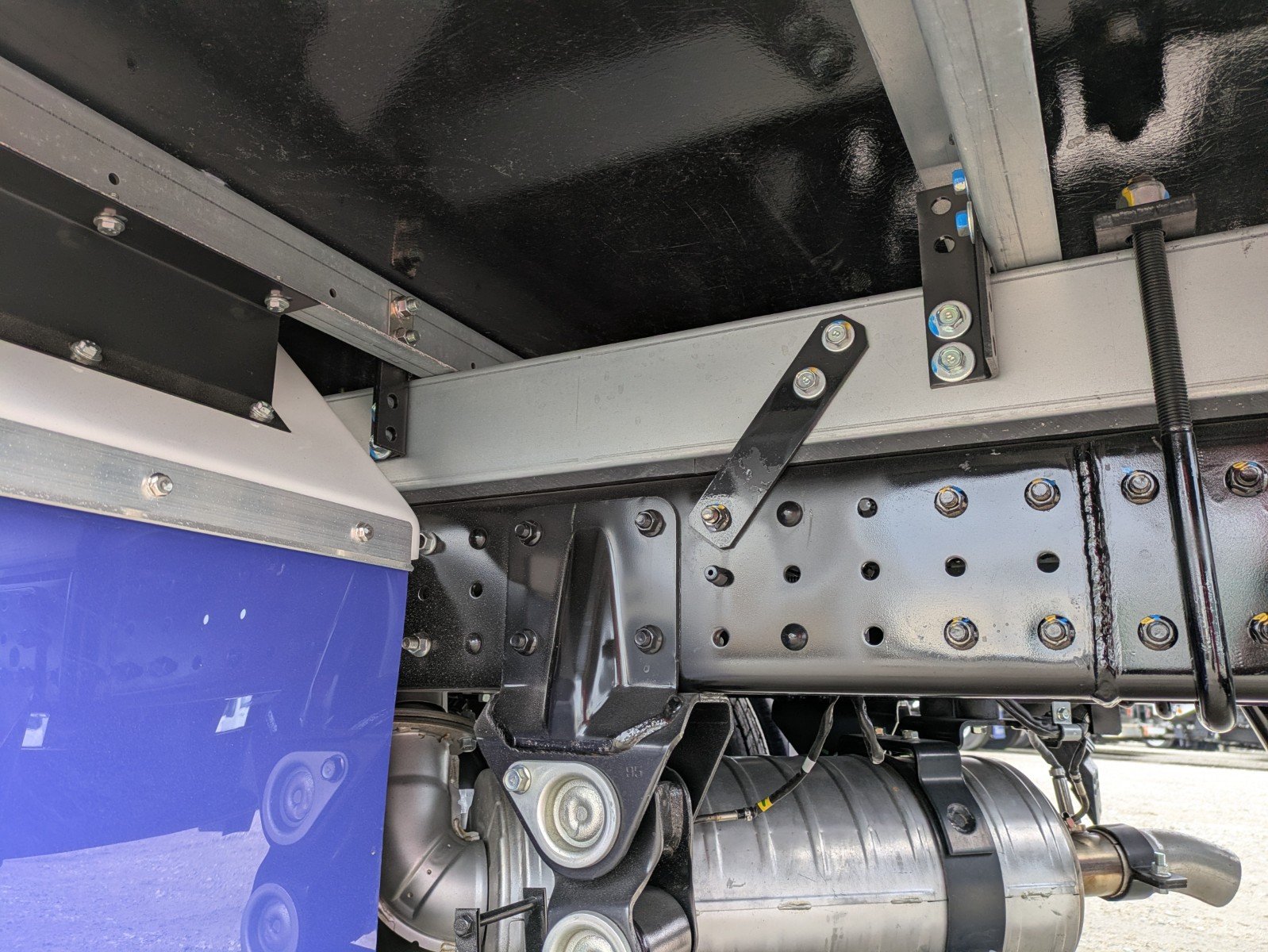 vehicle_image_20260212094440SBbXFZh97Q.jpg