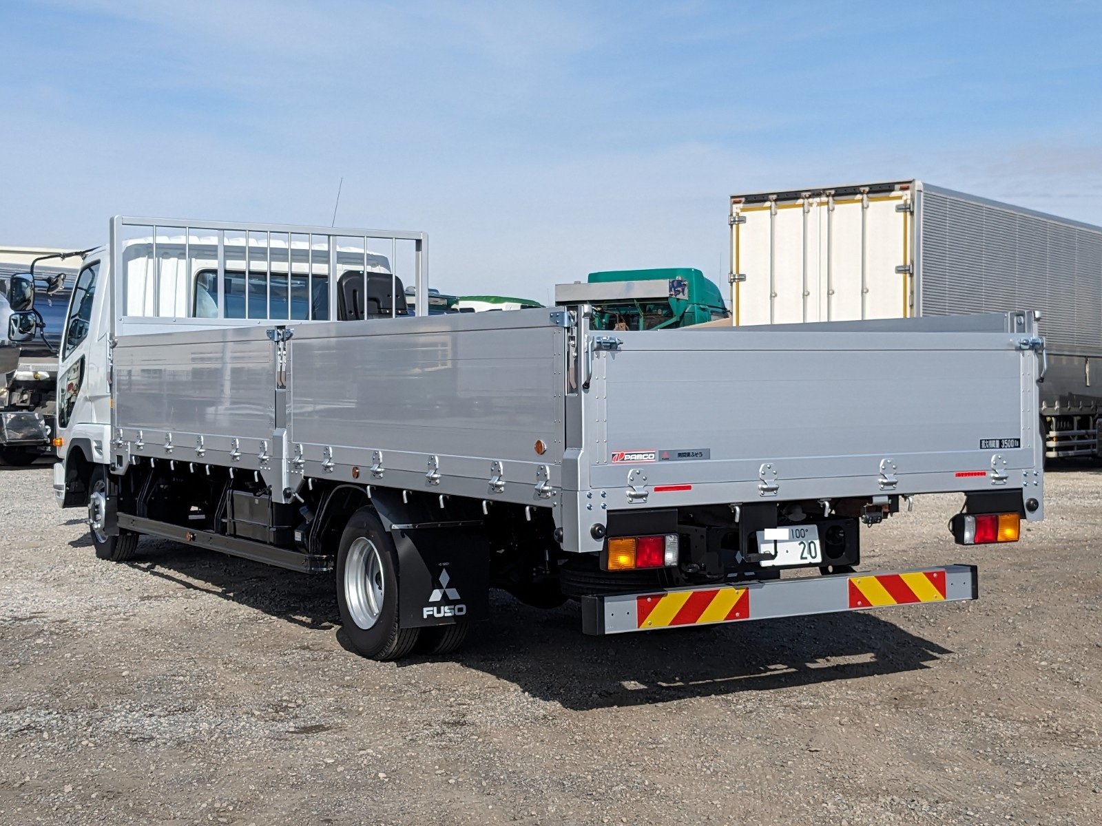 vehicle_image_20260213090359CO1z14ZSAW.jpg
