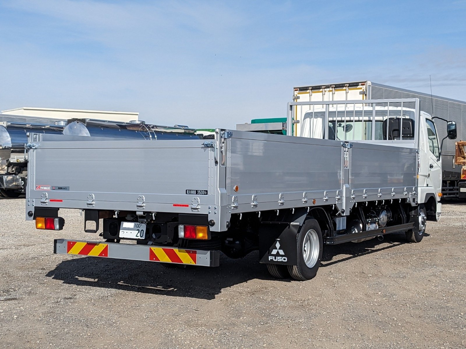vehicle_image_20260213090359RQUr2YKkiA.jpg