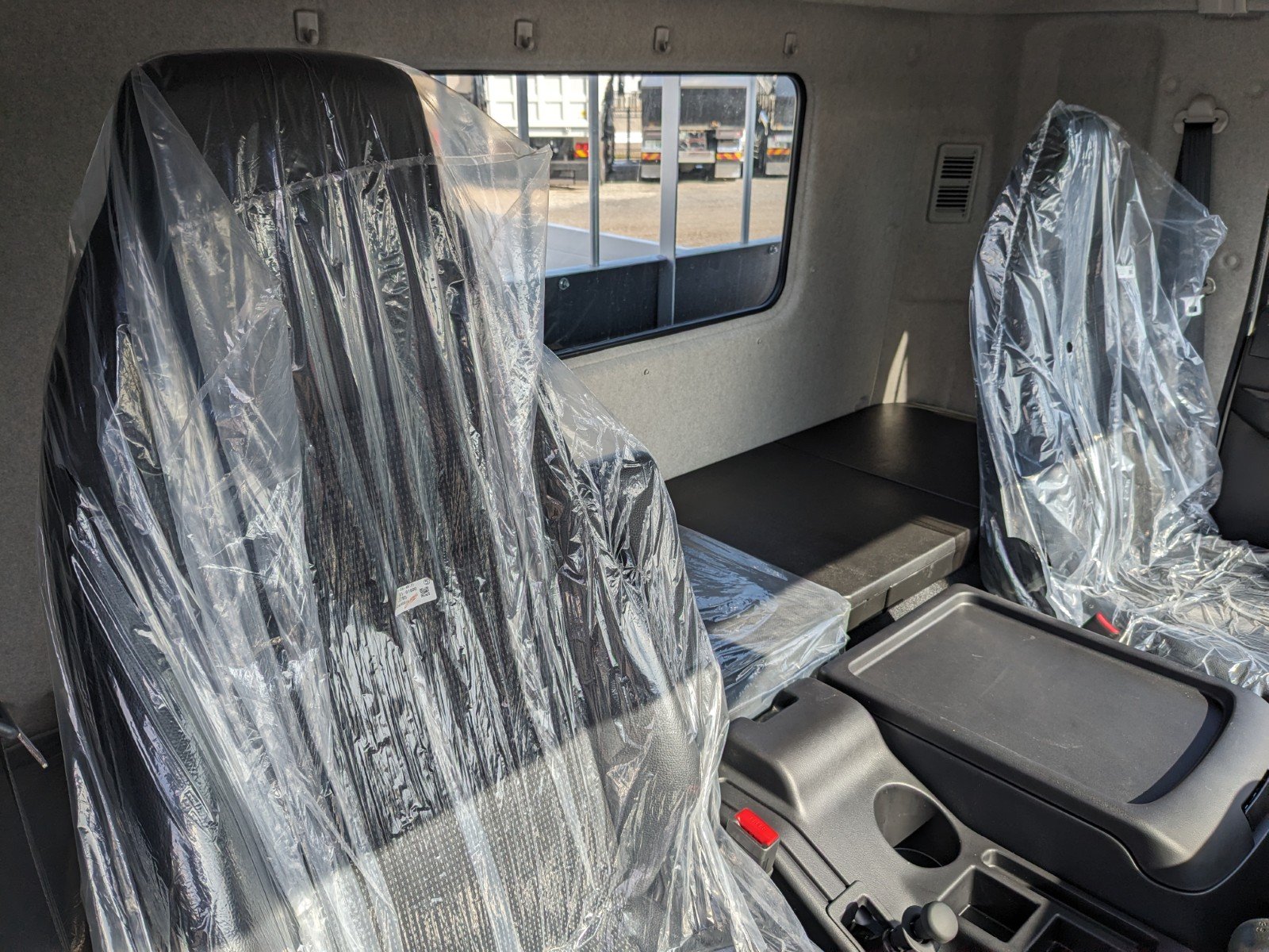 vehicle_image_20260213090359vq7lv2d8Ve.jpg