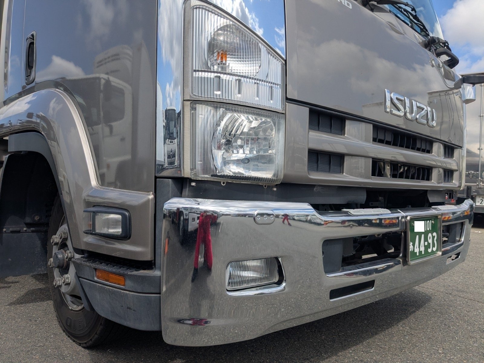 vehicle_image_20260305170326LxA0yZlh6c.jpg