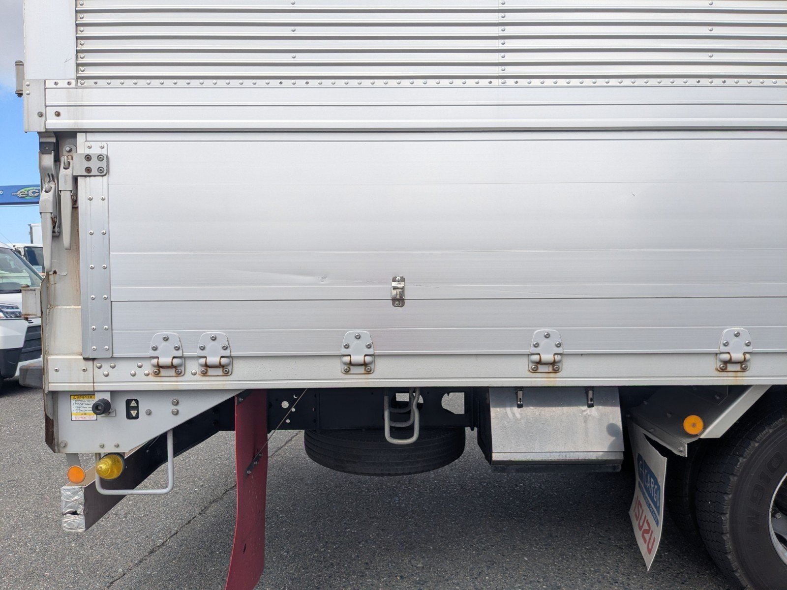 vehicle_image_20260305170326qBK6trjPlr.jpg