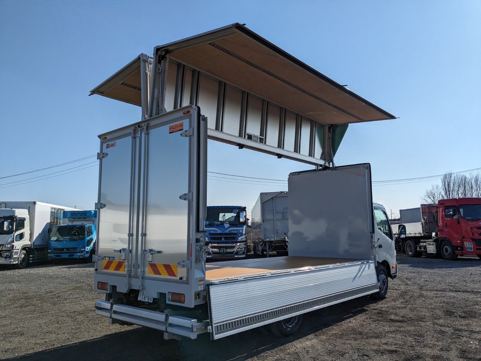 vehicle_image_20260316120026pSvRHXjvqL.jpg