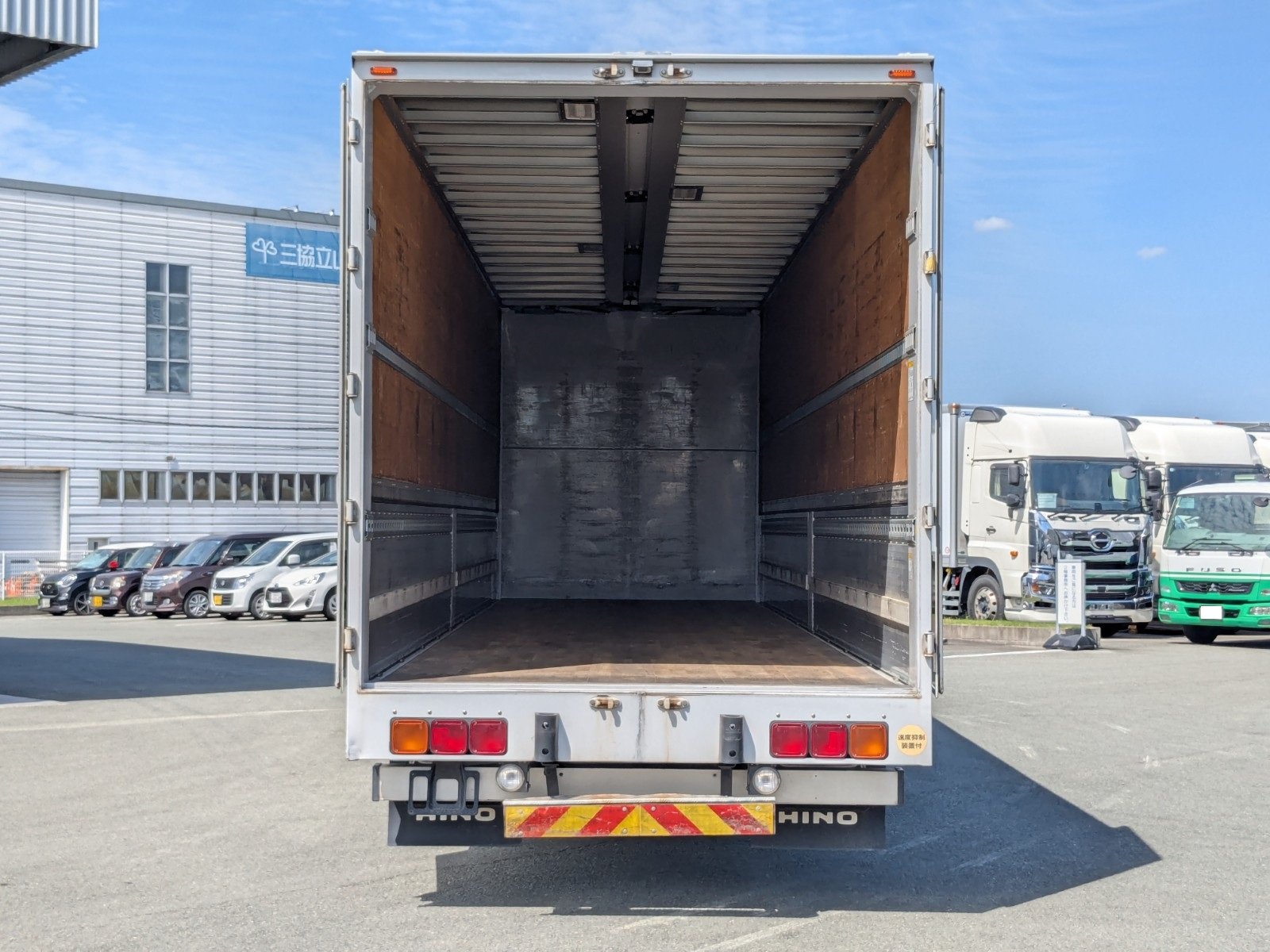 vehicle_image_20260612155012xVT4q5VbnK.jpg