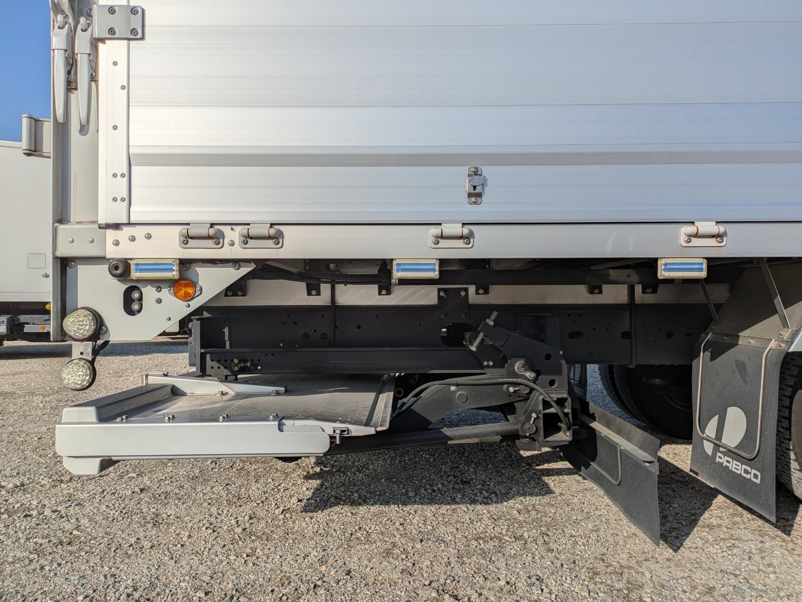 vehicle_image_20260306111309fgBYmpzKp1.jpg