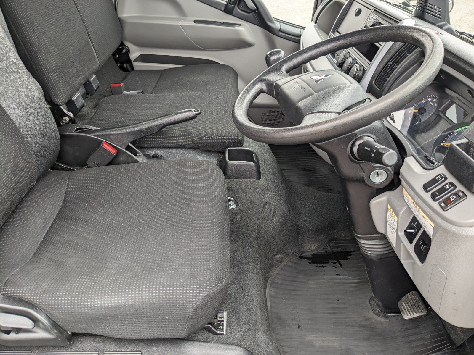 vehicle_image_20260318101126OscVSDY4jD.jpg