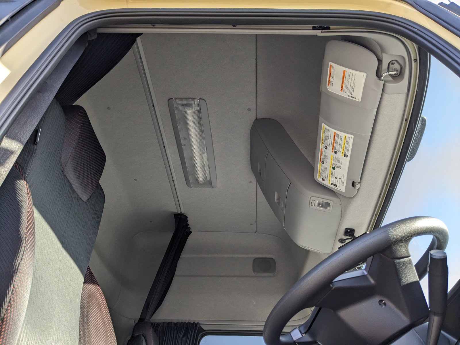 vehicle_image_20260403165959iqgdEYL1qM.jpg