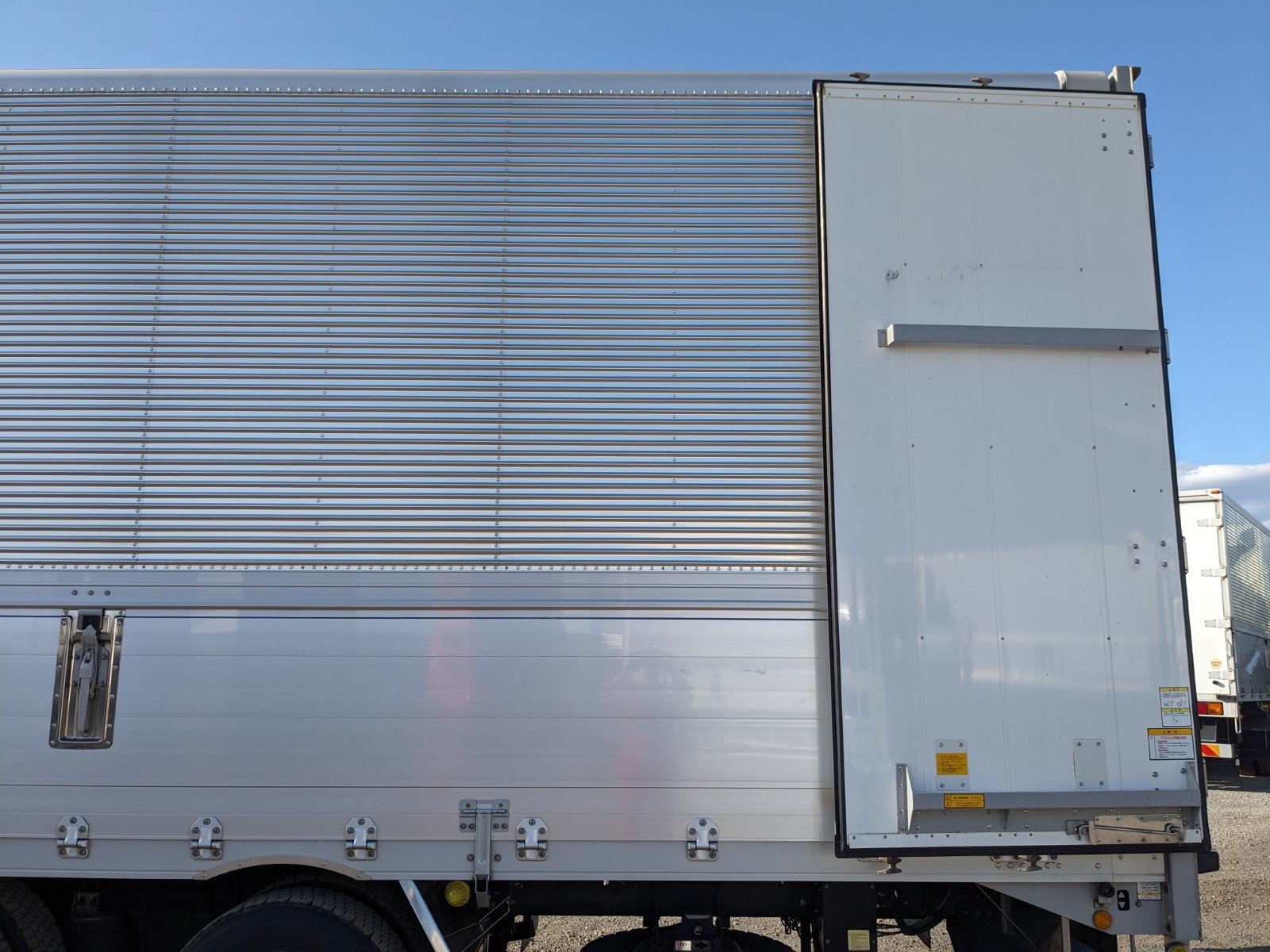 vehicle_image_20260403165959rshVzJmjcV.jpg